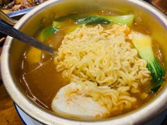 铝锅辛拉面-马路牙子地桌烤肉(工体店)