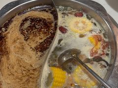 经典鸳鸯锅-傣妹火锅(南京东路一店)