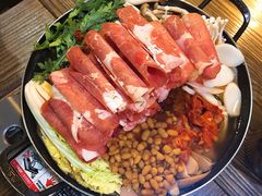 部队锅-MI WU FACTORY米屋美食工厂餐厅(绿地店)