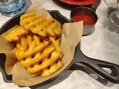 -必胜客(仲盛商城王安宇主题店)