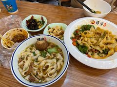 -顺溜·手工刀削面·黑金店(铜锣湾店)
