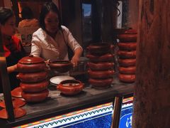 -老滇山寨•云南特色菜•地方菜•民族风情歌舞表演(金碧店)