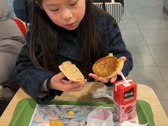 -麦当劳(轻轨曹杨路店)