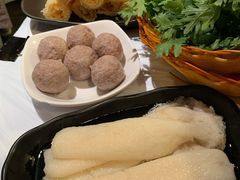 -鲜入围煮花胶鸡海鲜火锅