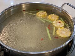 牛骨清汤锅底-三头牛·潮汕牛肉生蚝火锅 (夏湾店)