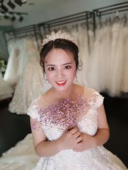 -雪莉美妆婚纱馆