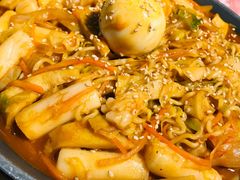 炒年糕-姜虎东白丁烤肉(恒隆广场店)