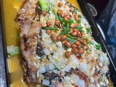 -俏巴妹烤鱼香锅(奥体店)