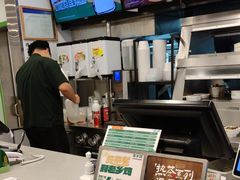 -老乡鸡(亳州路天庆大厦店)