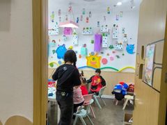 -缤纷鸟美术书法(汉神购物广场校区)