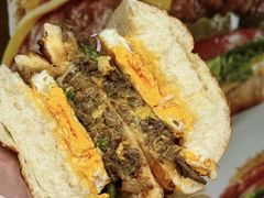 -必胜客(WOW中心城店)