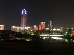 -万绿园