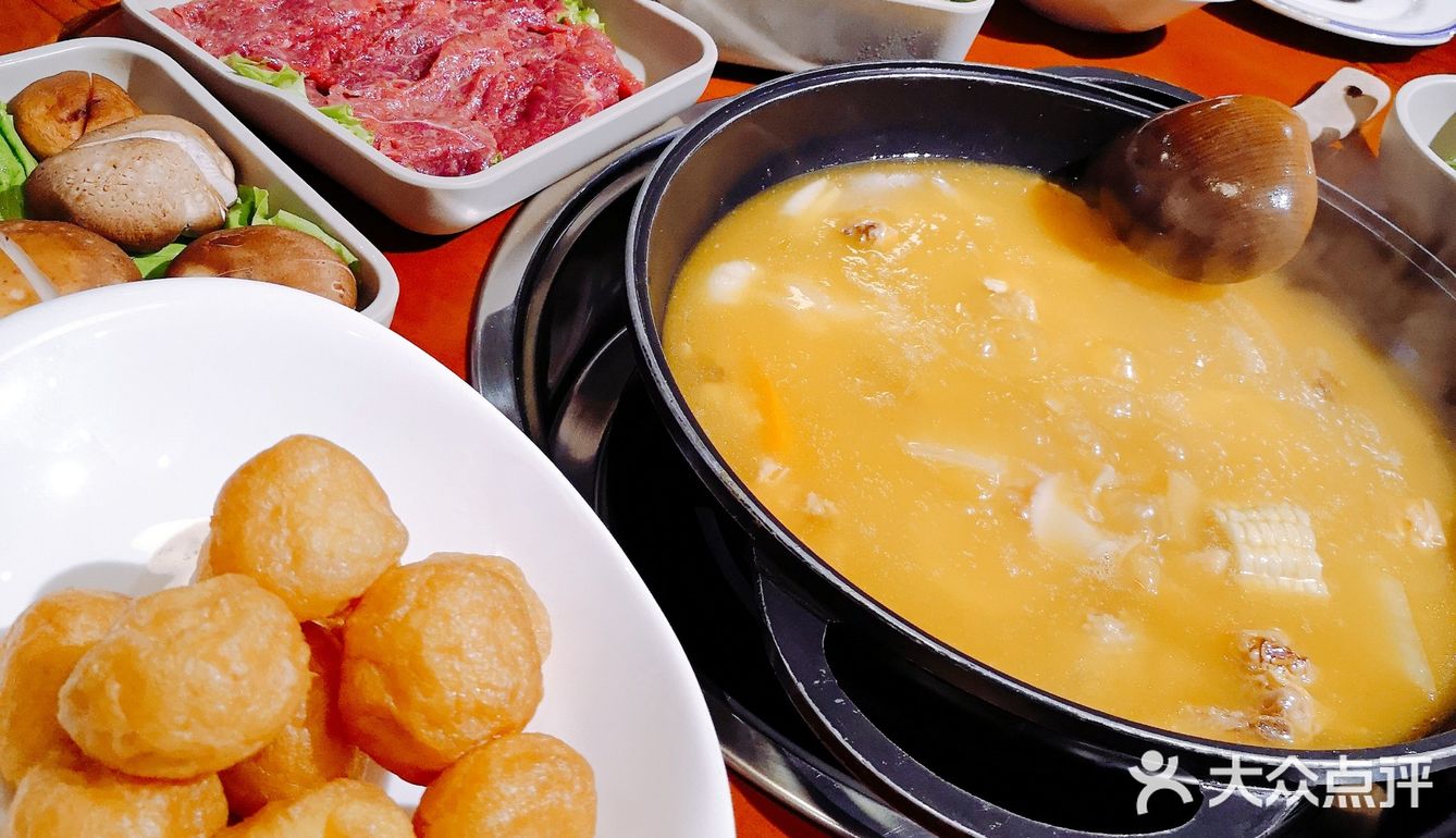 表示这个套餐有点少都没有吃饱，又点了好多吃的