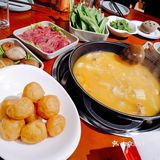 表示这个套餐有点少都没有吃饱，又点了好多吃的