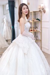 -派丽莫Pellimo原创设计婚纱品牌