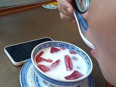 -广信牛奶甜品世家(台东店)