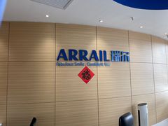 -瑞尔齿科(上海长风大悦城店)