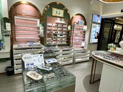-GOOMI久米眼镜·蔡司·依视路·明月官方授权店(龙德紫金店)