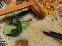 -鲜越鲜鱼粉(财富购物中心店)