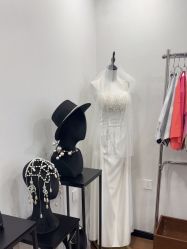 -小乐化妆美甲半永久培训学校