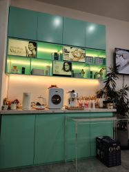 -柒朵科技美肤中心