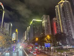 -深圳富苑皇冠假日套房酒店