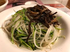 -新大咀港式茶餐厅(宝山万达店)