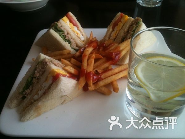 百万庄园(对外经贸店)金枪鱼三明治图片 - 第66张