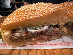 忧郁汉堡-悠航SLOWBOAT(三里屯店)