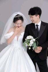 -雪中彩影婚纱摄影·微光艺术中心