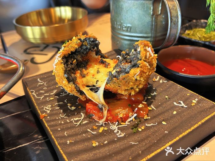 KCOOKING概念韩餐(世茂52+店)墨鱼芝士饭团图片