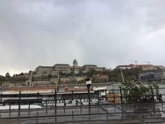 -多瑙河畔鞋履雕塑