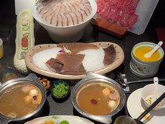 -海上明月海鲜火锅 鲜切牛肉
