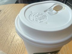 -星巴克臻选(盐城金鹰聚龙湖店)