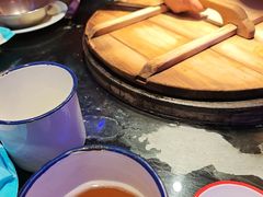 -鱼窝棚柴火铁锅炖(富山屯店)