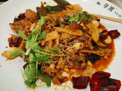 -拿渡·水煮鱼麻辣香锅(王府井奥莱·香江小镇店)
