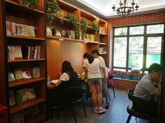 -新华书店(永安路店)