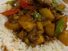 土豆牛肉盖饭-西北朗益和穆斯林餐厅