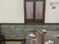 -唔呶喔哩酒家(生产街店)