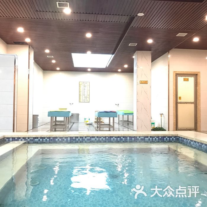 福临洗浴男更衣室图片-北京洗浴/汗蒸-大众点评网