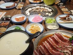 -明洞阿姨·韩式酱蟹烤肉·创意料理(三元桥店)