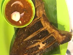 -明记烧鱼美味店