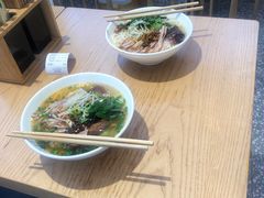 -力香园猪脚米线(金星店)