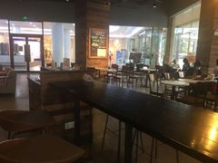 大堂-星巴克臻选(湛江鼎盛广场店)