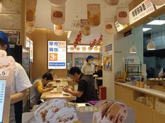 -李与白包子铺(桐梓林店)