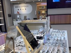 -瑞司视光眼镜·蔡司战略合作眼镜店(新街口店)