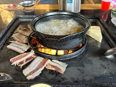 -有一锅·野生菌黑山羊腊排骨火锅(古城北门店)
