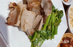 Grilled Black Pig Belly with Water Celery