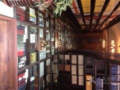 -钟书阁(松江泰晤士小镇店)