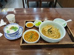 -蟹上黄·蟹黄面·江南糖水(人民广场店)